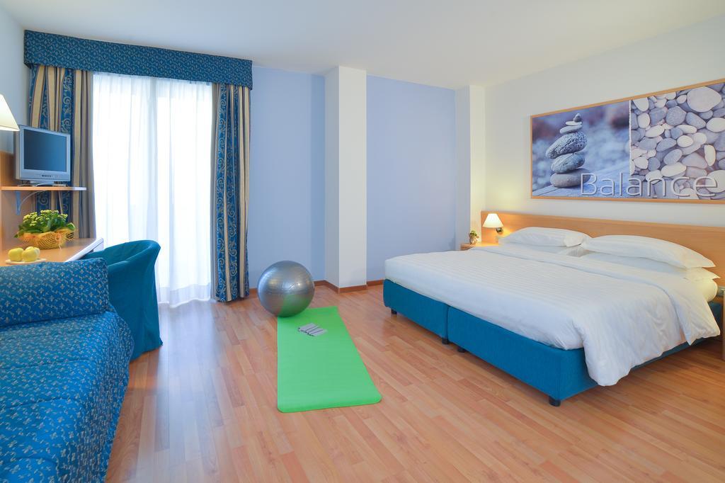 Vital Hotel Flora Comano Terme Eksteriør bilde