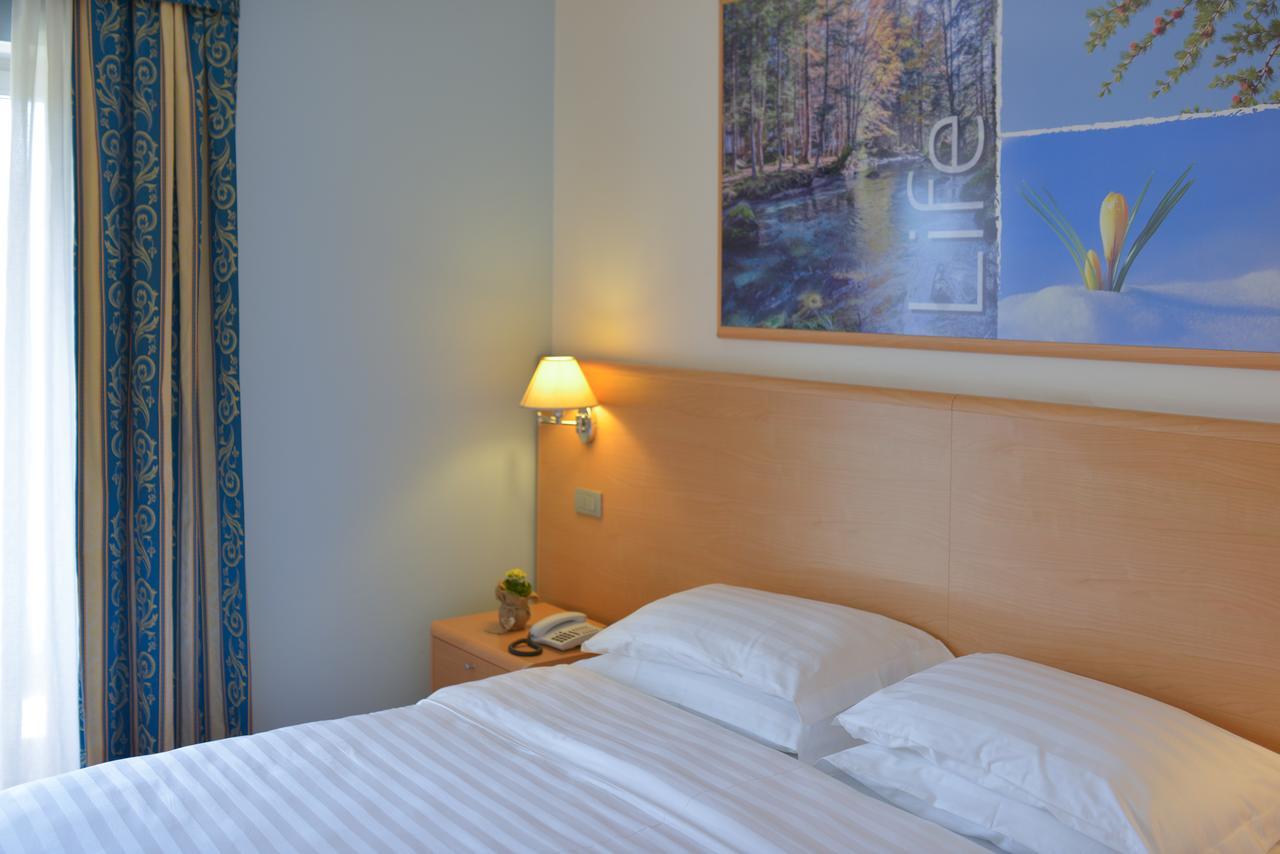 Vital Hotel Flora Comano Terme Eksteriør bilde