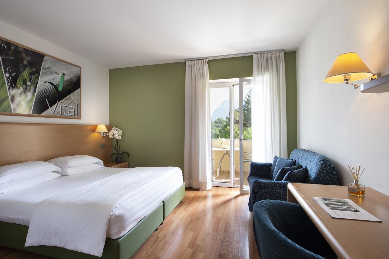 Vital Hotel Flora Comano Terme Eksteriør bilde